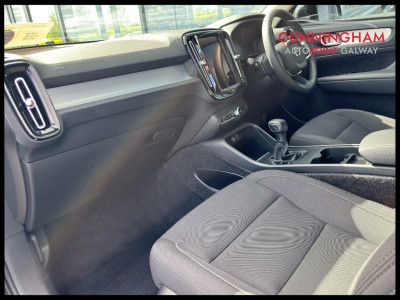 2022 Volvo XC40