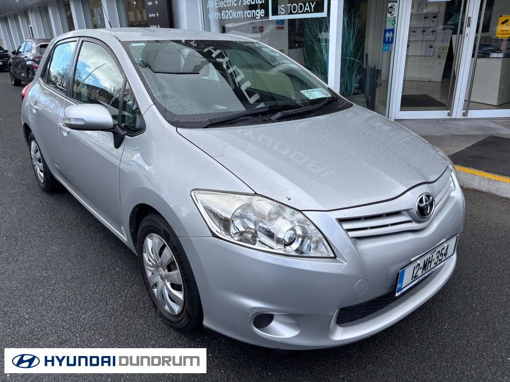2012 Toyota Auris