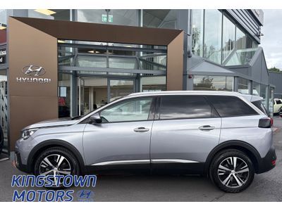 2021 Peugeot 5008