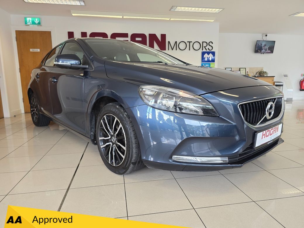 2017 Volvo V40