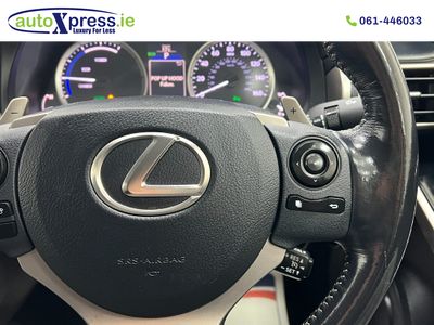 2015 Lexus IS 300h