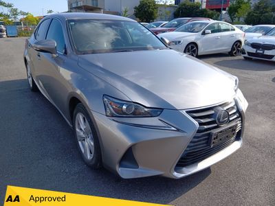 2019 Lexus IS 300h