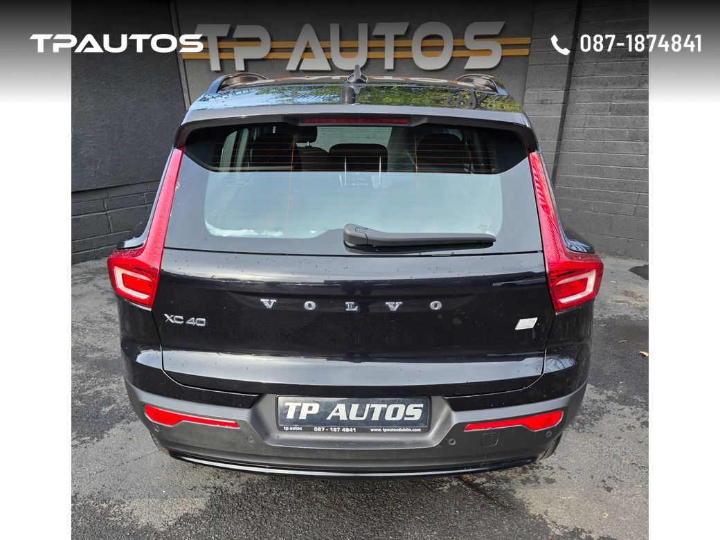 2022 Volvo XC40