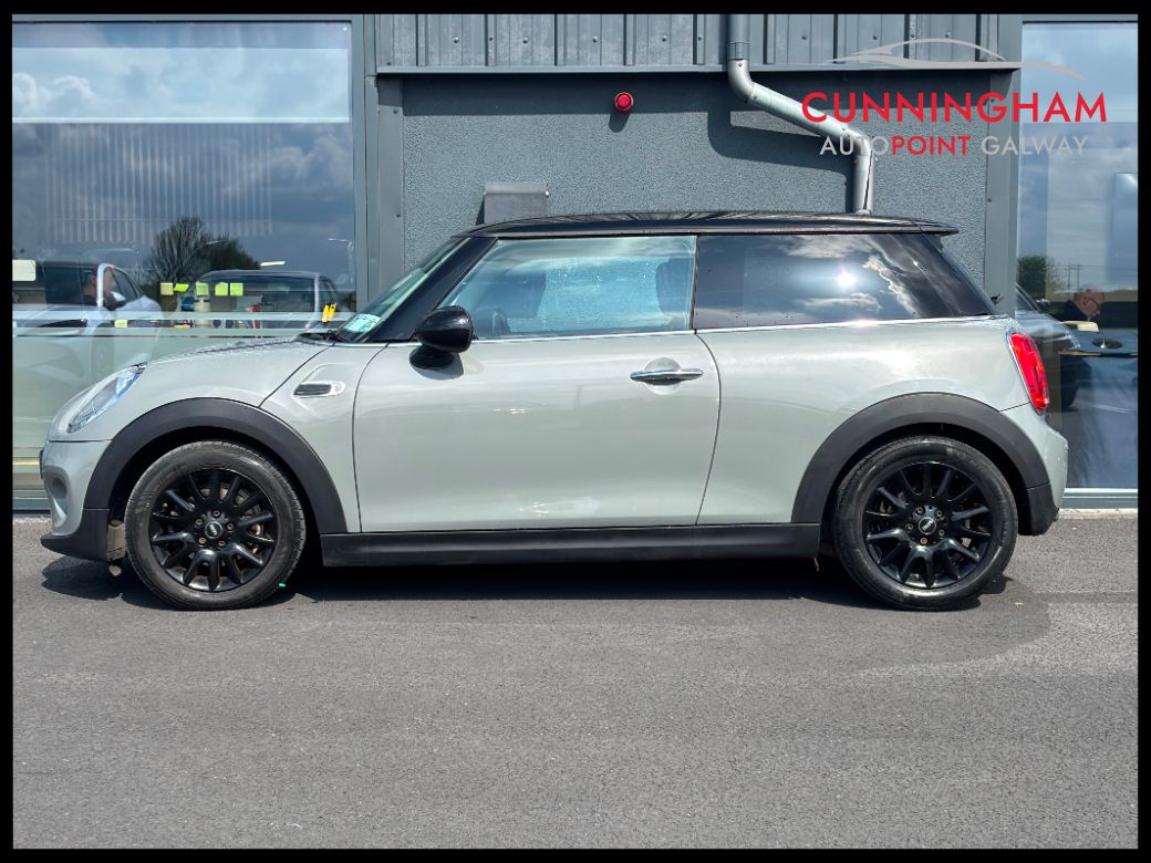 2017 Mini Hatch