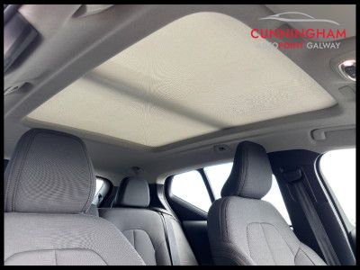 2022 Volvo XC40