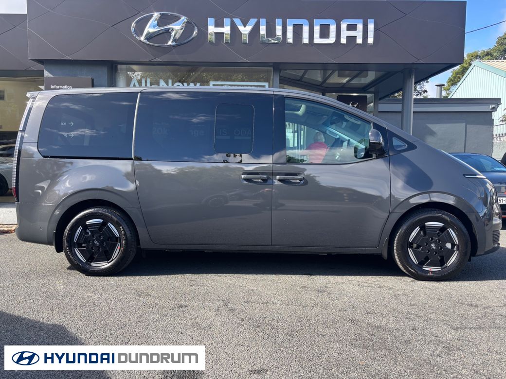 2027 Hyundai Staria