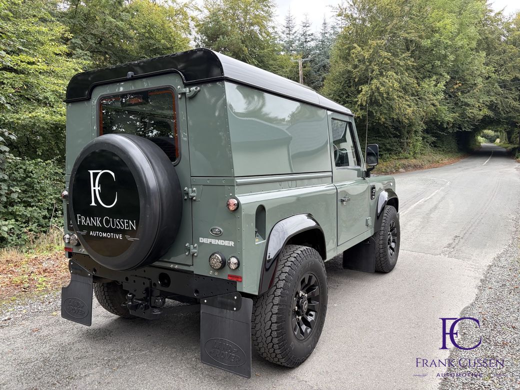 2015 Land Rover Defender 90