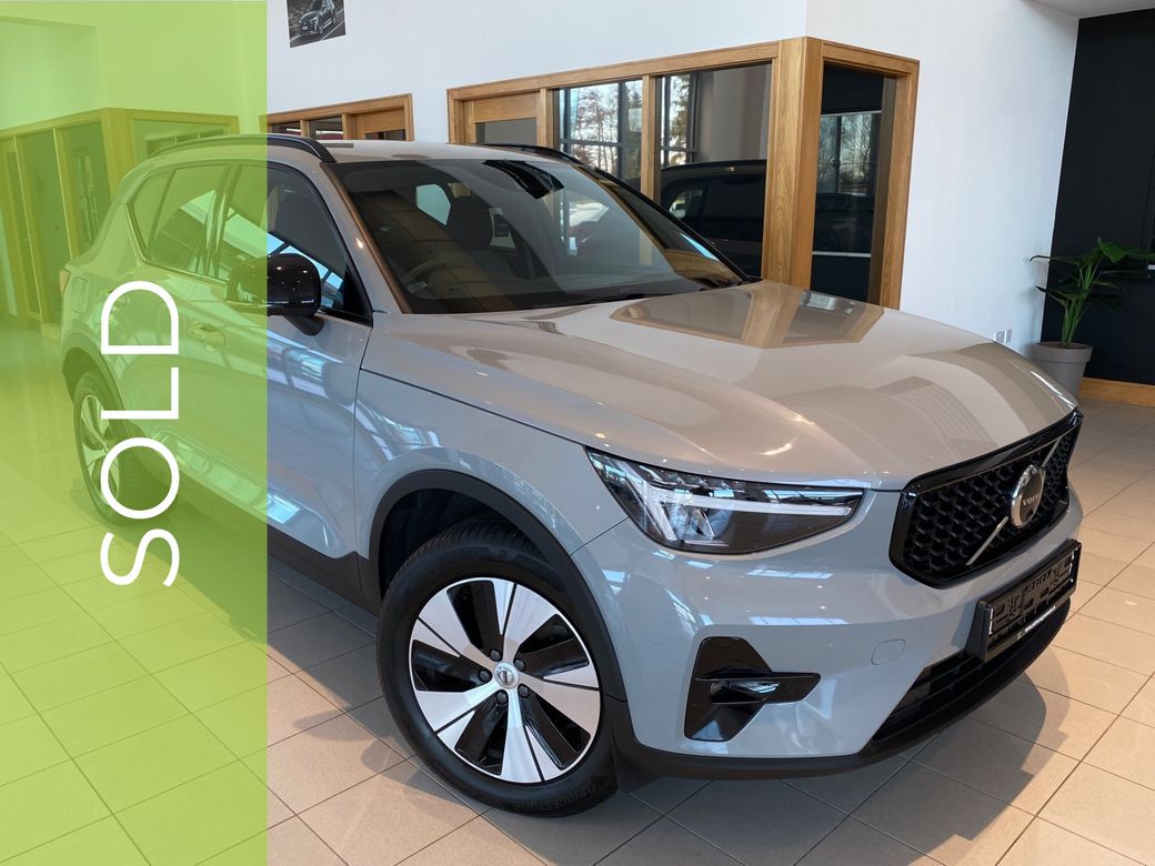 2023 Volvo XC40