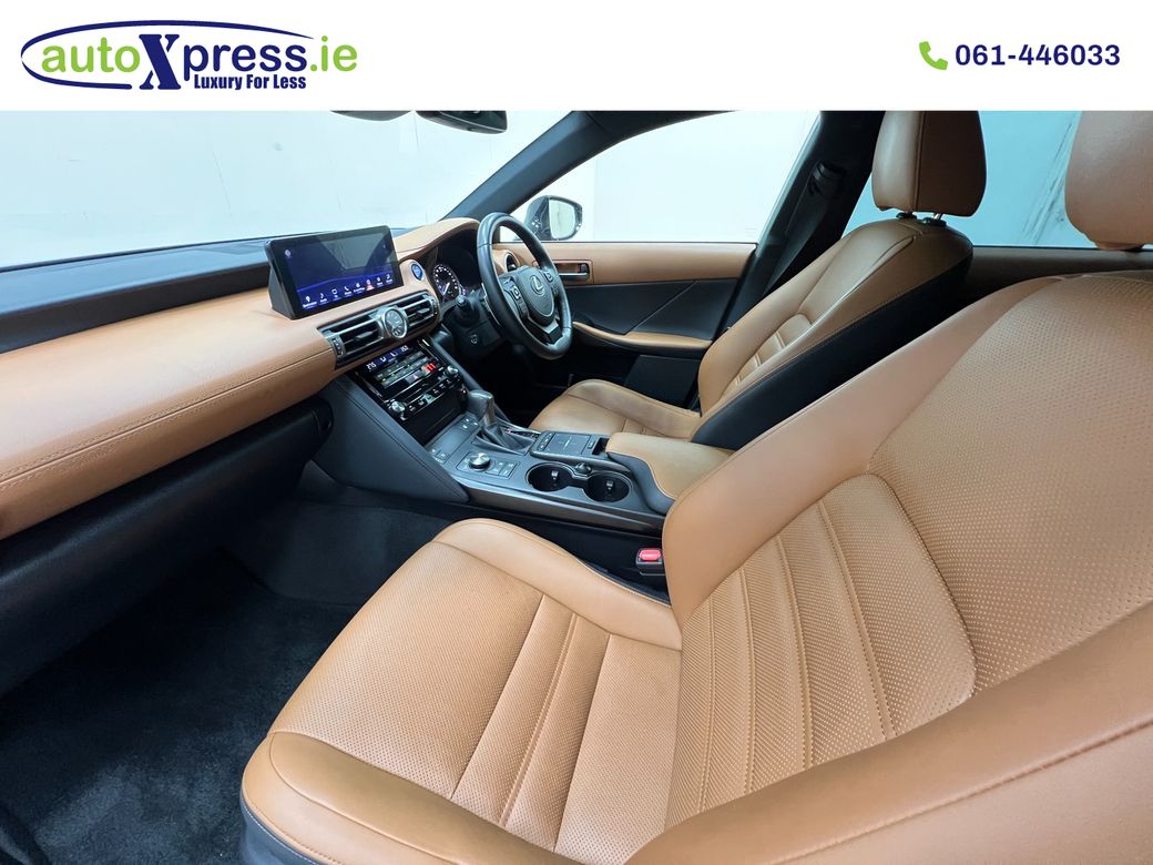 2022 Lexus IS 300h