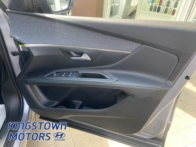 2023 Peugeot 5008