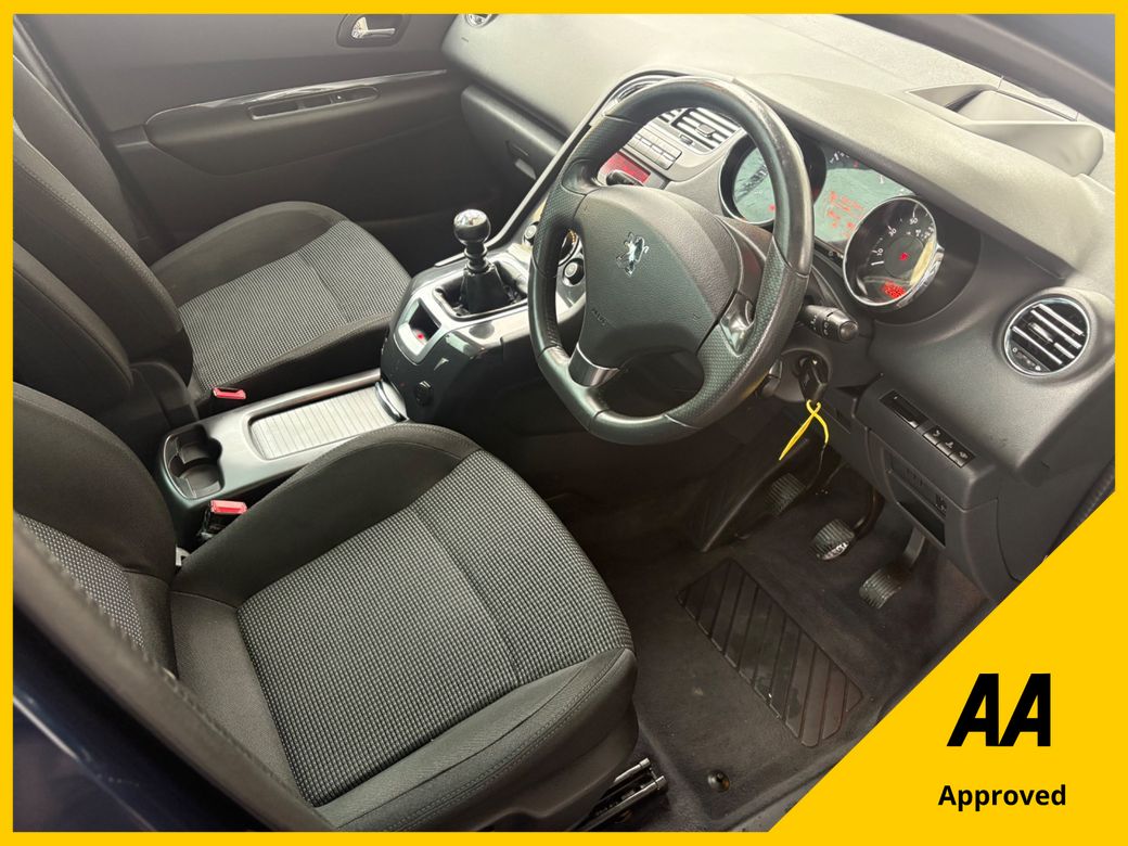 2011 Peugeot 5008