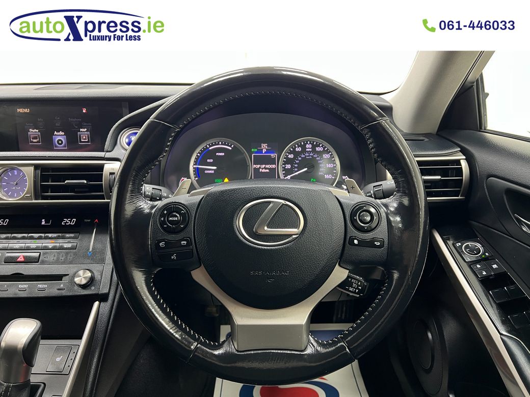 2015 Lexus IS 300h