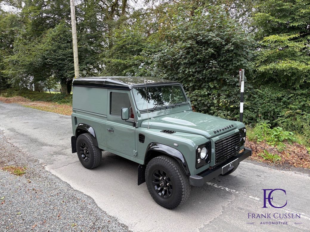 2015 Land Rover Defender 90