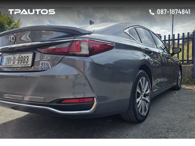 2020 Lexus ES 300h