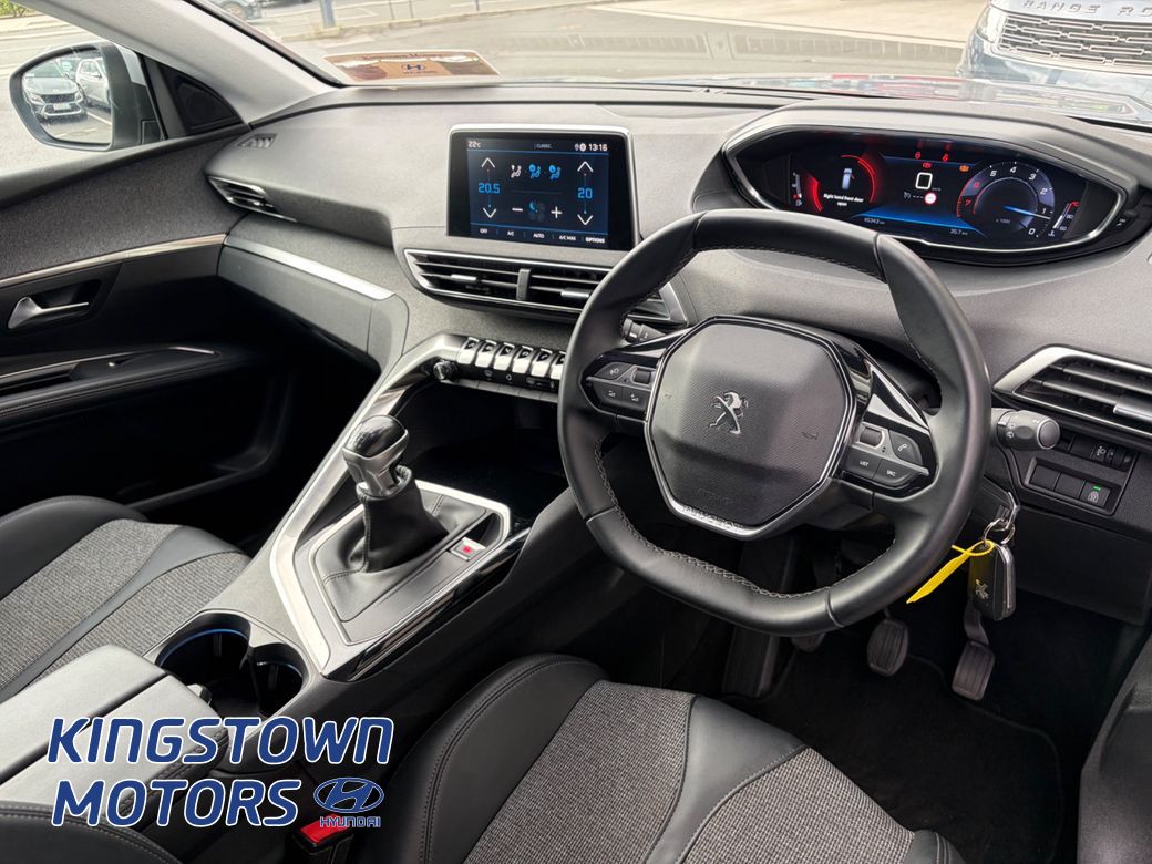 2021 Peugeot 5008