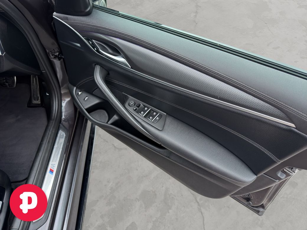 2021 BMW 530
