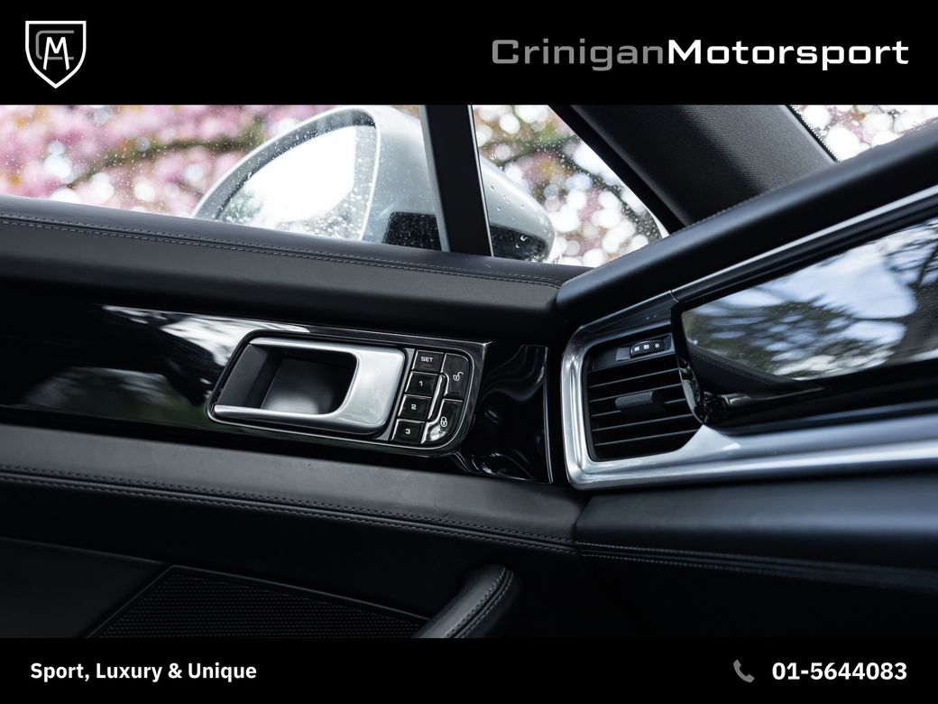 2017 Porsche Panamera