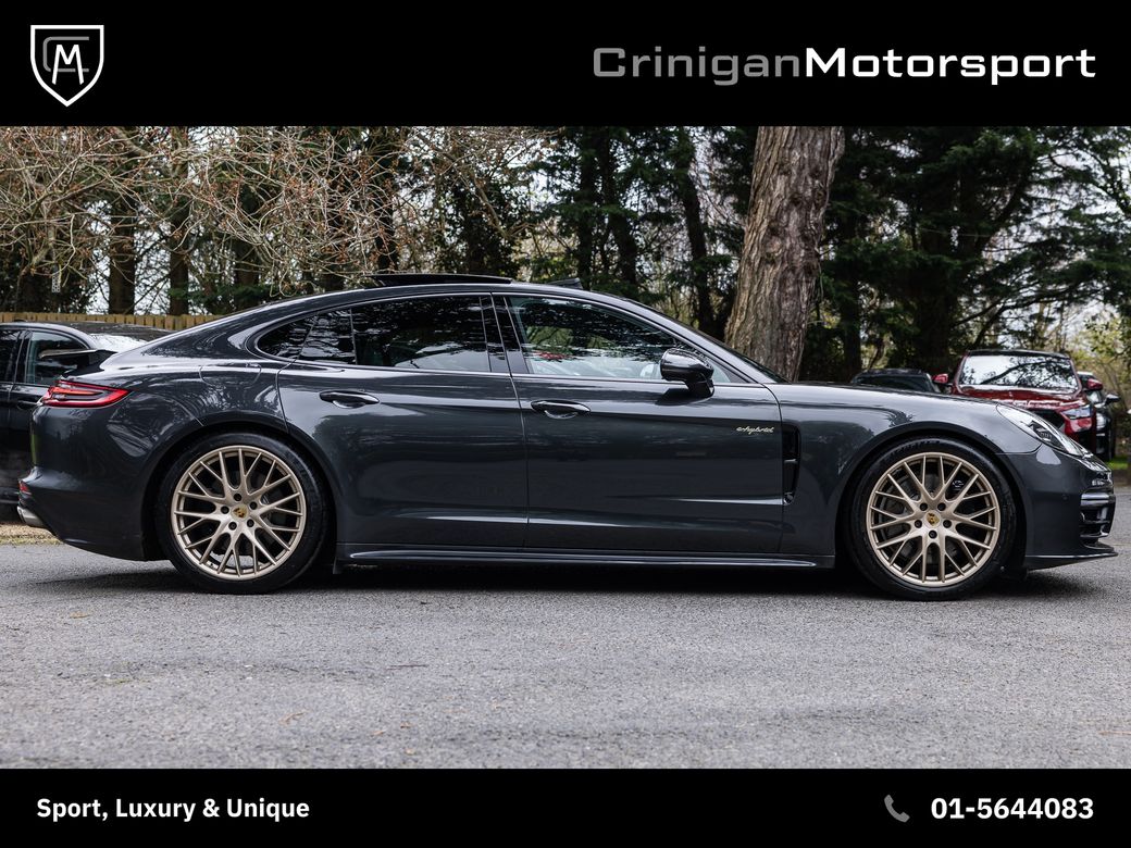 2020 Porsche Panamera