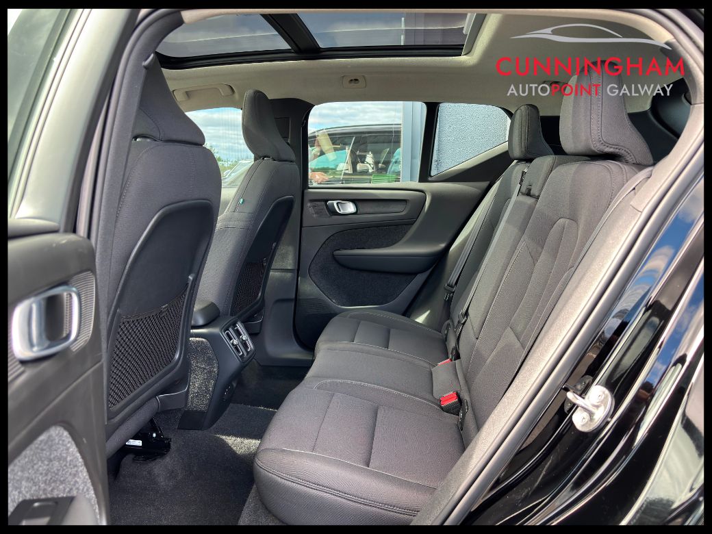 2022 Volvo XC40
