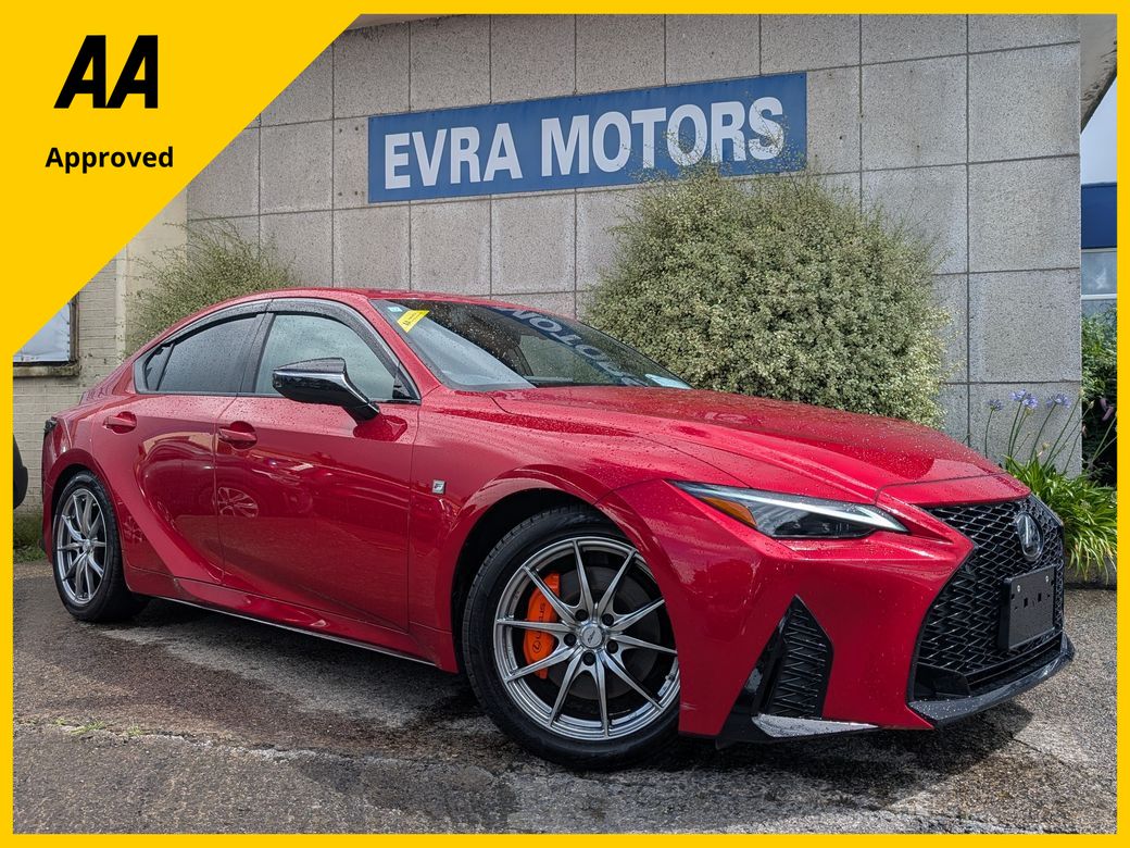 2023 Lexus IS 300h