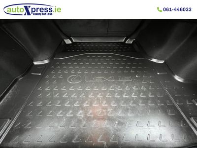 2015 Lexus IS 300h