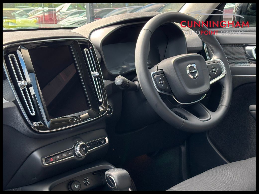 2022 Volvo XC40