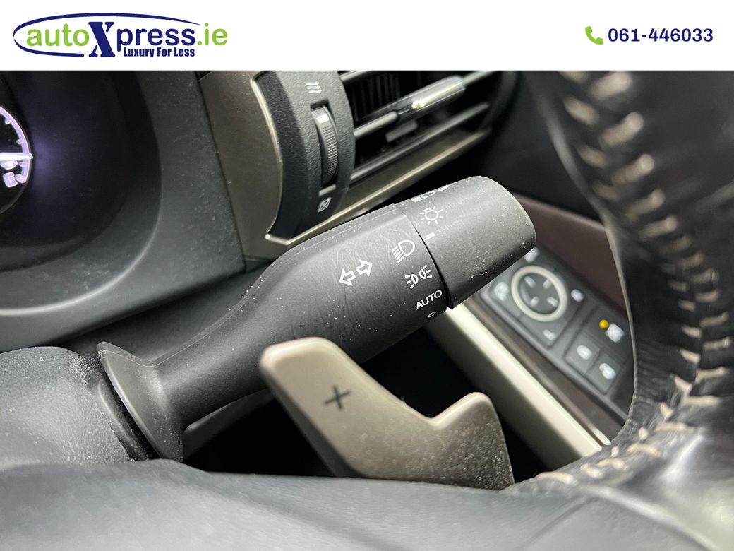 2019 Lexus IS 300h