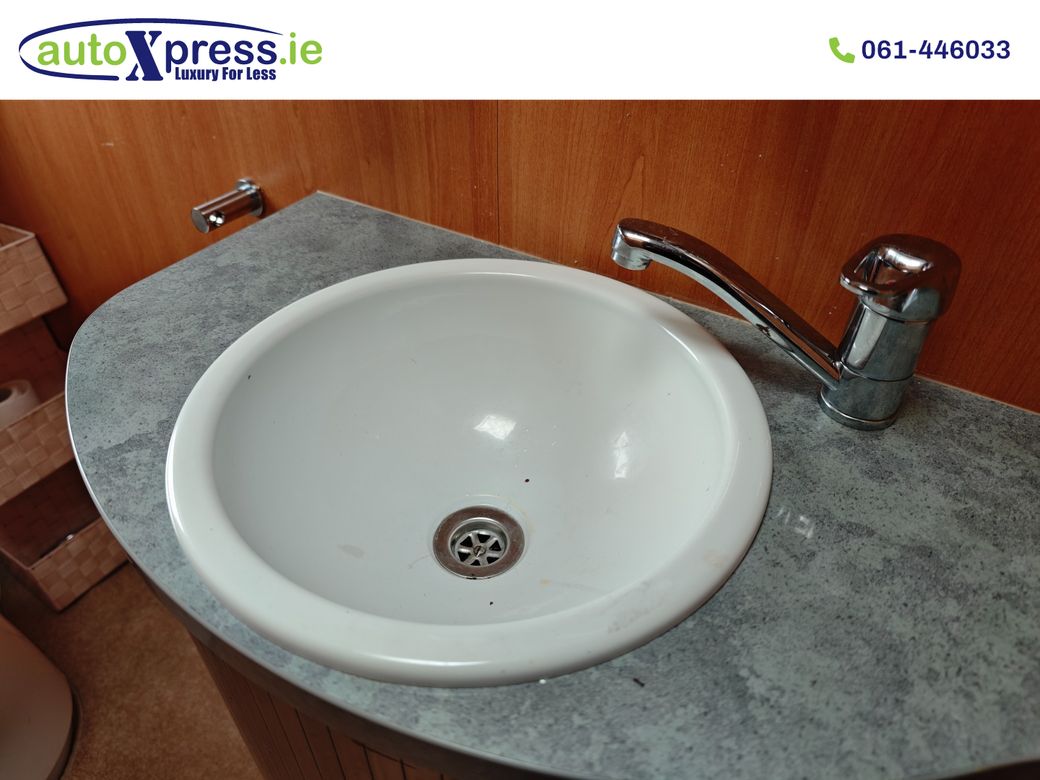 2009 Lunar Motorcaravan