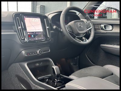 2022 Volvo XC40