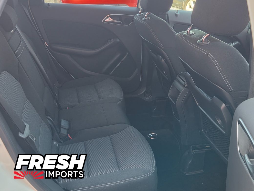 2013 Mercedes-Benz B 180