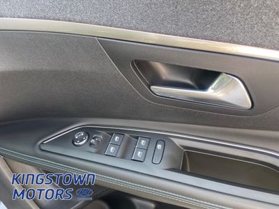2023 Peugeot 5008