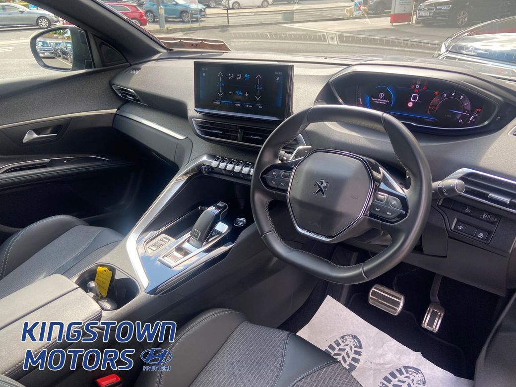 2023 Peugeot 5008