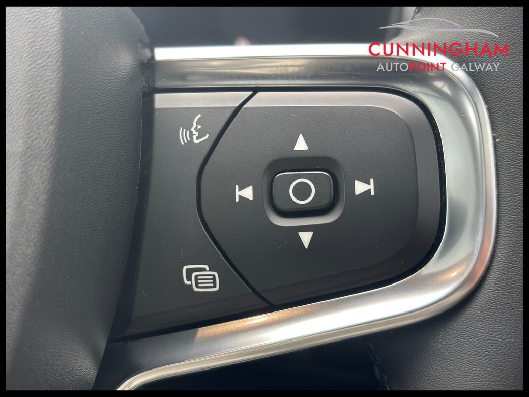 2022 Volvo XC40