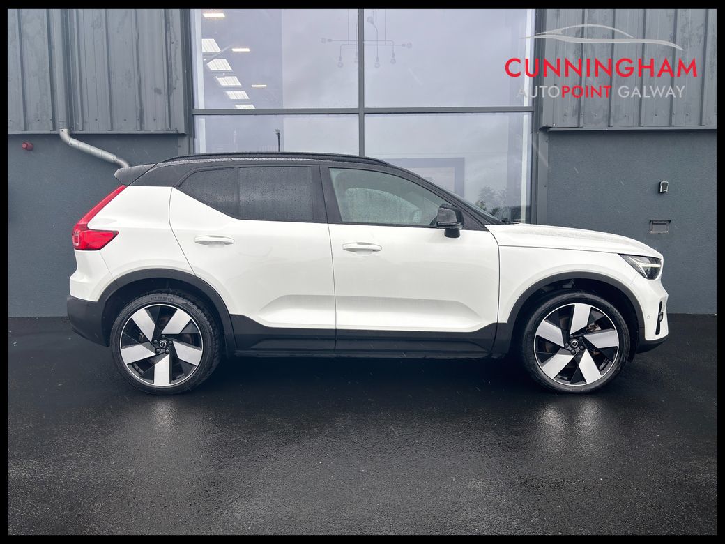 2022 Volvo XC40