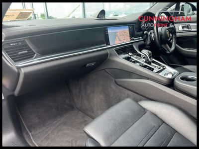 2022 Porsche Panamera