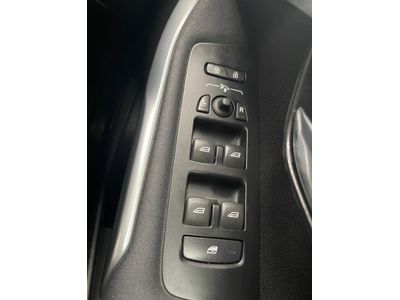 2017 Volvo V40