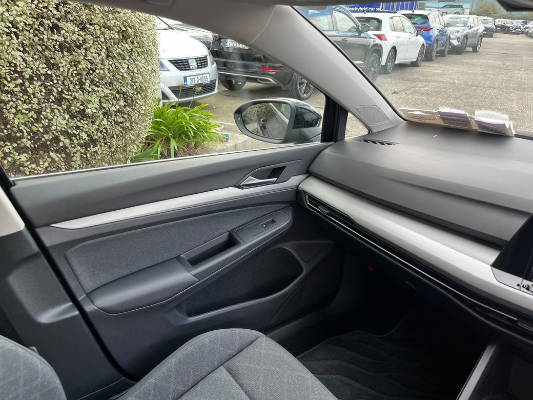 2023 Volkswagen Golf