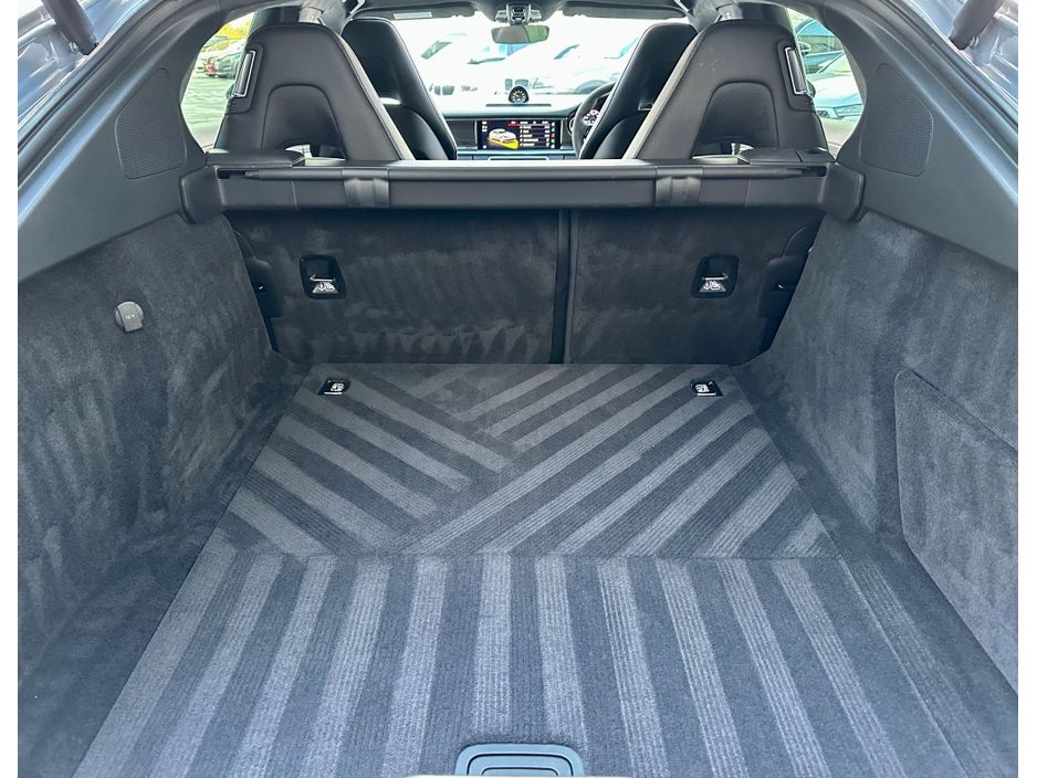 2022 Porsche Panamera