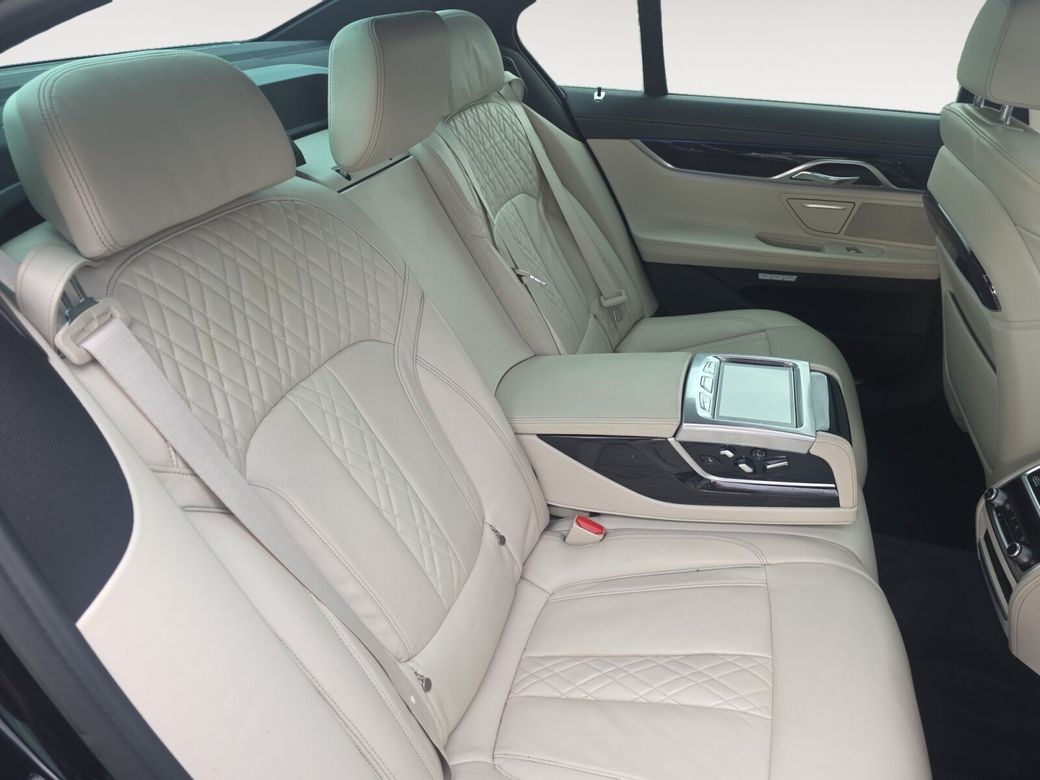 2016 BMW 7 Series