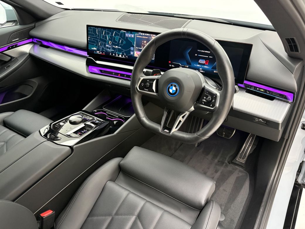 2024 BMW i5