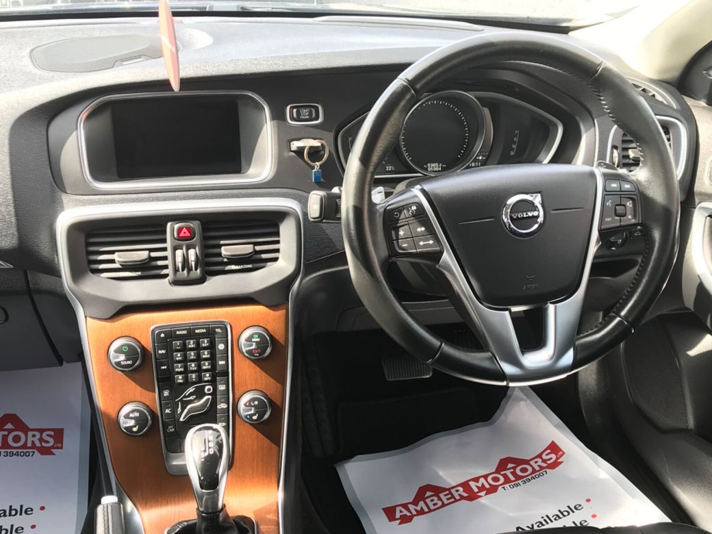 2018 Volvo V40