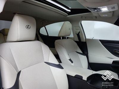 2023 Lexus ES 300h