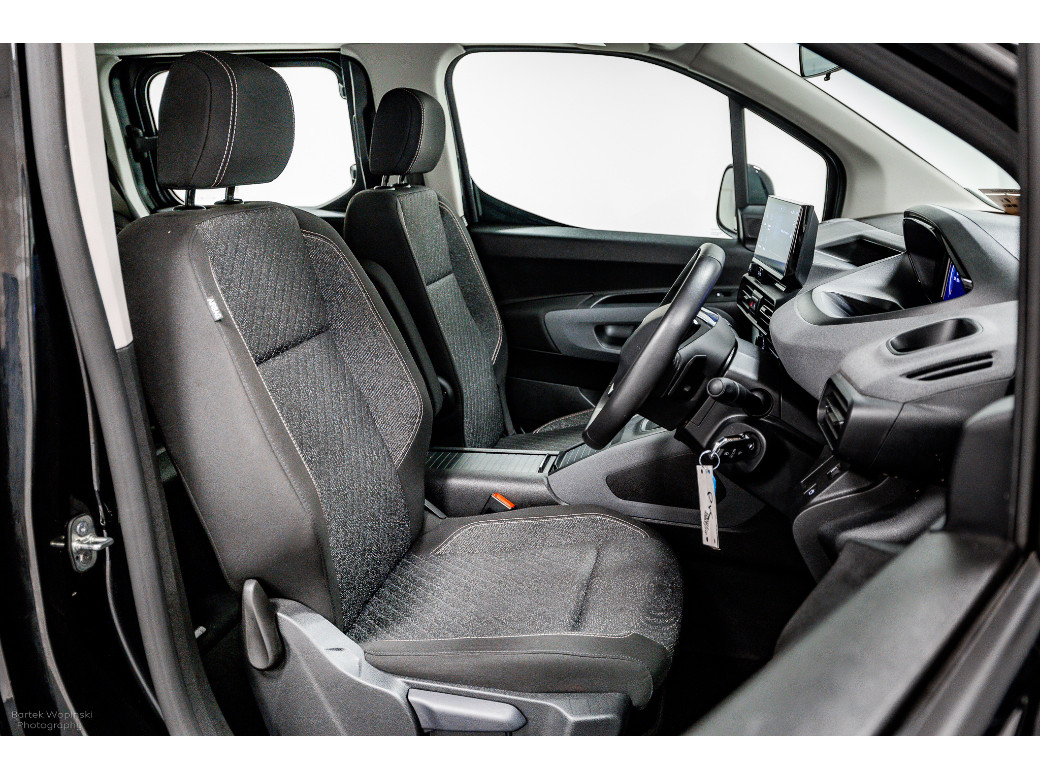 2025 Peugeot Rifter