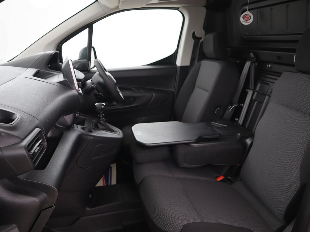 2023 Peugeot Partner
