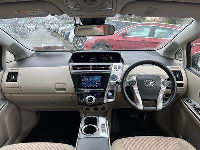 2018 Toyota Prius Alpha
