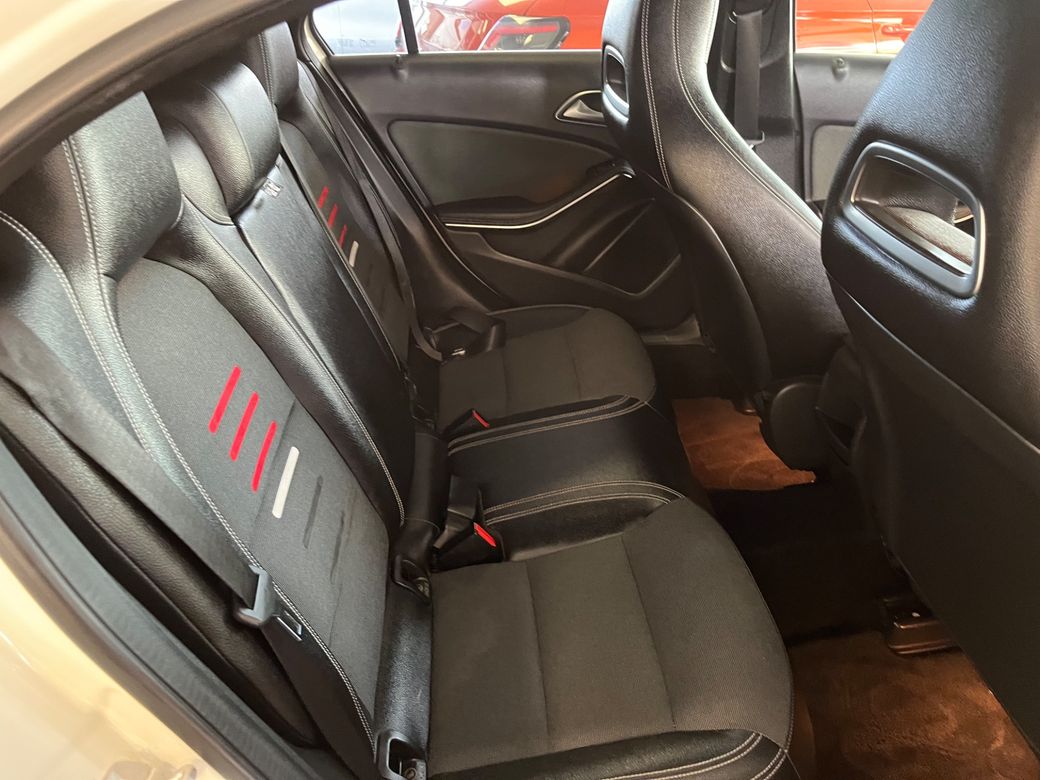 2016 Mercedes-Benz A 180