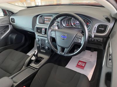 2015 Volvo V40