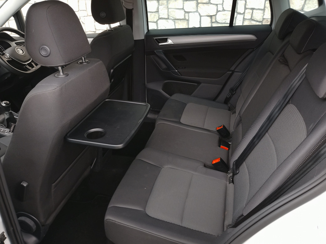 2016 Volkswagen Golf SV