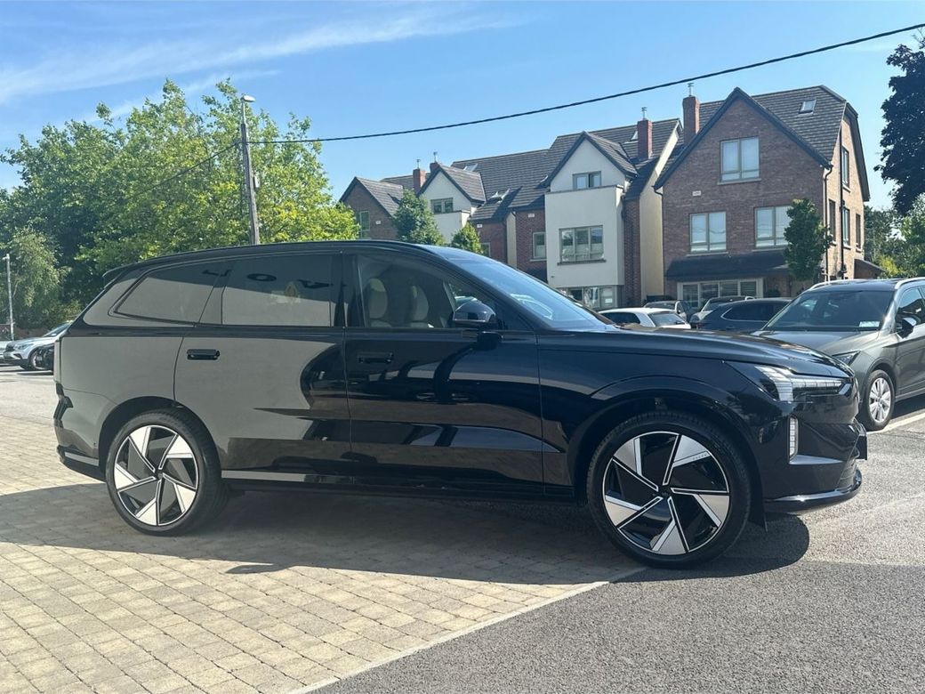 2026 Volvo EX90