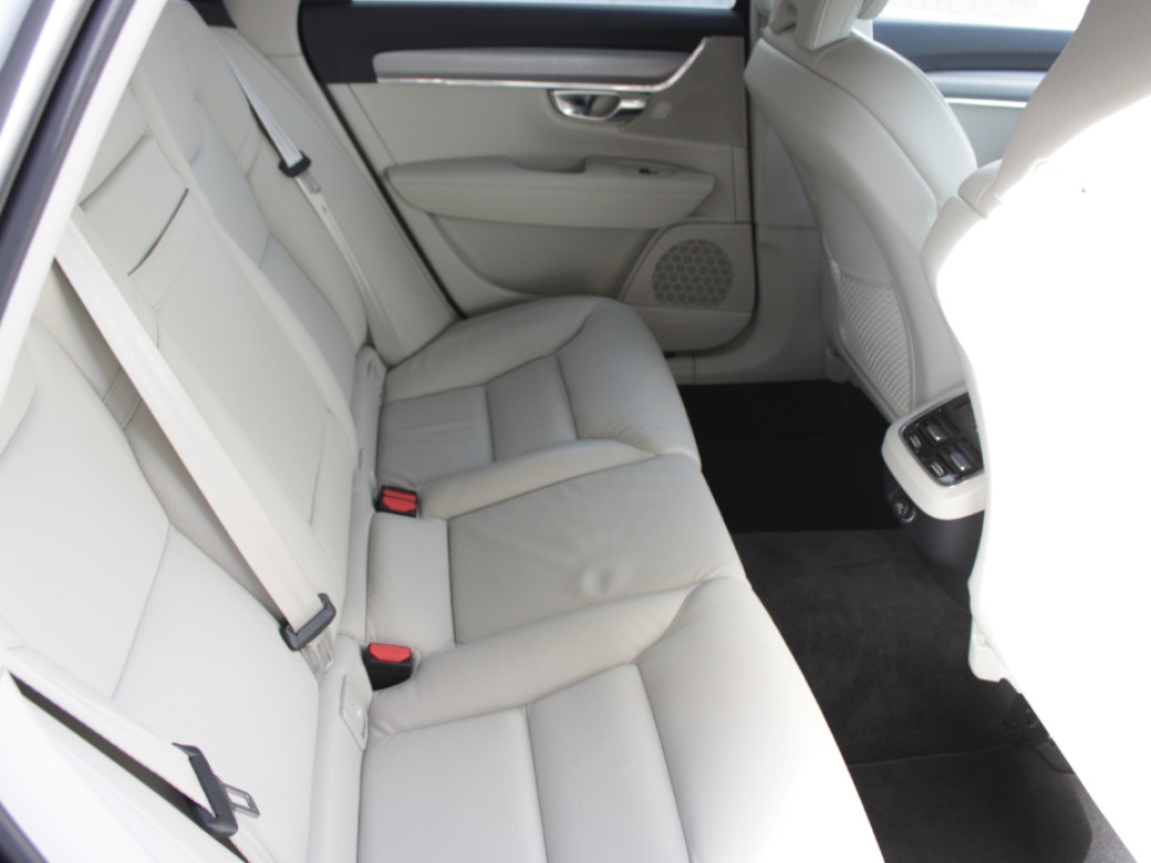 2019 Volvo V90